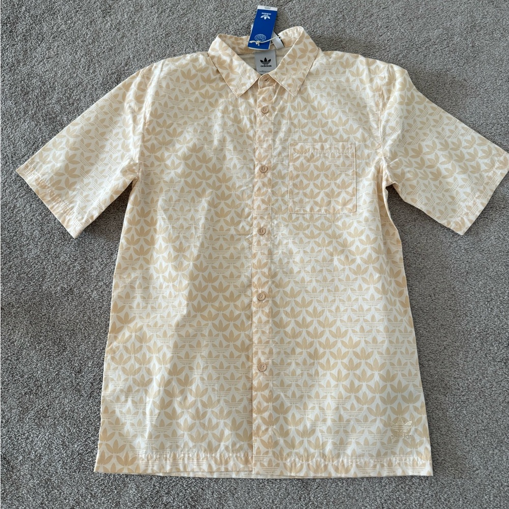 Brand new Adidas logo button up shirt size Small
